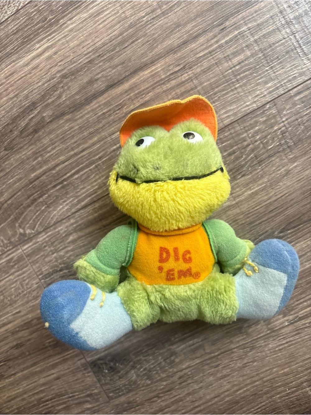 Vintage 1980 Kellogg’s Dig ‘Em frog plush by R. Dankin & Company